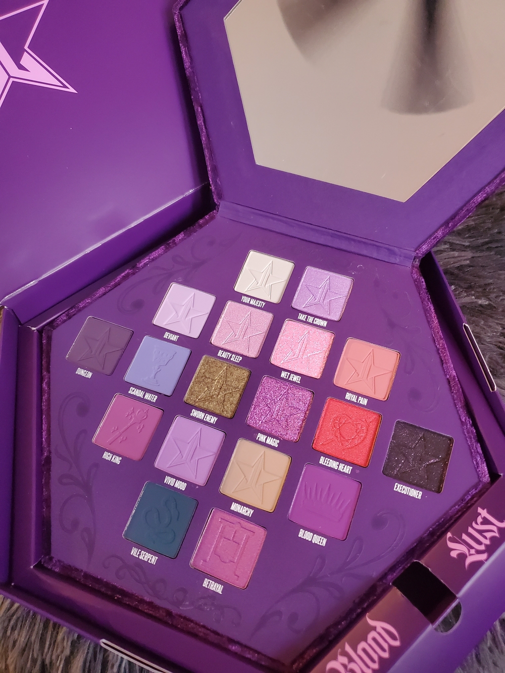 Jeffree Star Purple & Pink Multi-Finish Eyeshadow Palette
